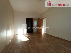 Pronájem bytu 2+1, Ostrov, Severní, 56 m2