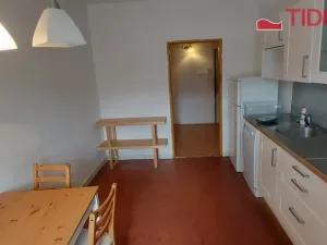 Pronájem bytu 2+1, Praha, Kladenská, 60 m2