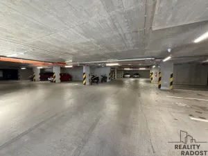 Pronájem garážového stání, Olomouc, Aloise Rašína, 15 m2