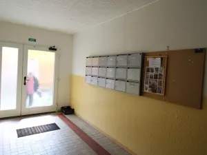 Prodej bytu 3+1, Karlovy Vary, Krymská, 68 m2