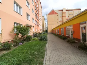 Prodej bytu 3+1, Karlovy Vary, Krymská, 68 m2