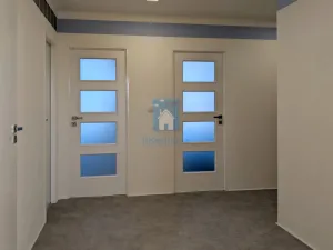 Pronájem bytu 4+1, Praha, Chalabalova, 107 m2