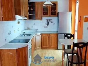 Pronájem bytu 2+kk, Pardubice, Dubinská, 42 m2