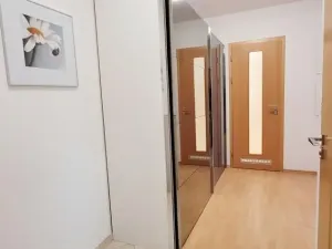 Pronájem bytu 2+kk, Praha - Letňany, Chlebovická, 56 m2