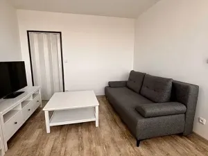 Pronájem bytu 1+1, Uherský Brod, nám. 1. máje, 29 m2