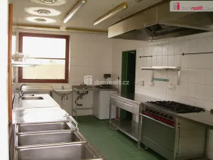 Pronájem restaurace, Praha - Benice, Květnového povstání, 230 m2