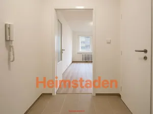 Pronájem bytu 1+kk, Orlová - Lutyně, Masarykova třída, 27 m2