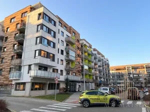 Pronájem bytu 1+kk, Praha - Střížkov, Makedonská, 32 m2