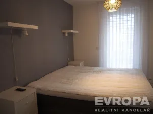 Pronájem bytu 2+kk, Plzeň - Jižní Předměstí, Presslova, 48 m2