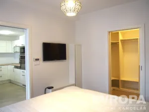 Pronájem bytu 2+kk, Plzeň - Jižní Předměstí, Presslova, 48 m2