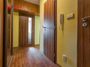 Pronájem bytu 2+kk, Kladno, Ústecká, 41 m2
