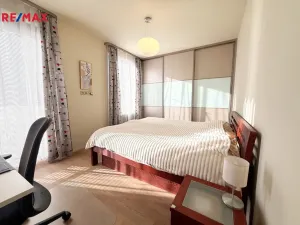 Pronájem bytu 4+1, Praha - Kobylisy, Služská, 96 m2