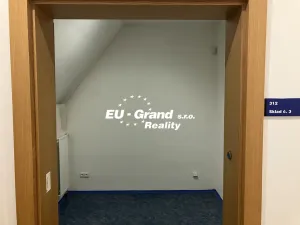 Pronájem kanceláře, Varnsdorf, 5. května, 151 m2