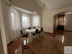 Prodej vily, Nová Role - Mezirolí, 350 m2