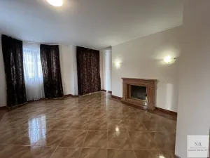 Prodej vily, Nová Role - Mezirolí, 350 m2