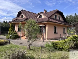 Prodej vily, Nová Role - Mezirolí, 350 m2