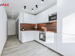 Pronájem bytu 3+1, Praha - Střížkov, Habartická, 61 m2