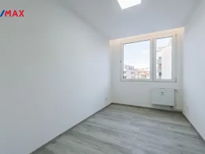 Pronájem bytu 3+1, Praha - Střížkov, Habartická, 61 m2