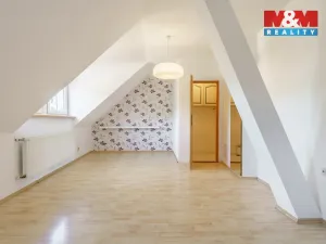 Prodej bytu 3+1, Cheb, Cechovní, 130 m2