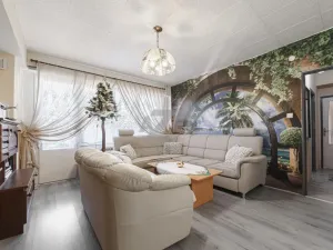 Prodej bytu 3+1, Orlová - Lutyně, Vnitřní, 72 m2