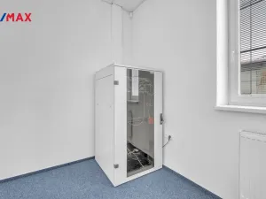 Pronájem kanceláře, Hradec Králové - Slezské Předměstí, Sládkova, 170 m2