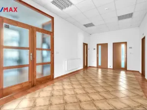 Pronájem kanceláře, Hradec Králové - Slezské Předměstí, Sládkova, 170 m2