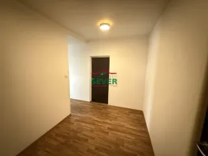 Prodej bytu 3+1, Klášterec nad Ohří, Na Vyhlídce, 70 m2