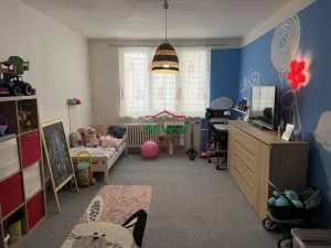 Prodej bytu 3+1, Postoloprty, Jiráskovo náměstí, 82 m2