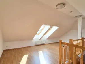 Pronájem bytu 3+kk, Praha, Podbělohorská, 105 m2