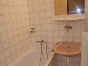 Pronájem bytu 3+1, Praha - Libeň, V mezihoří, 81 m2