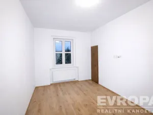 Pronájem rodinného domu, Praha - Žižkov, Hraniční, 120 m2