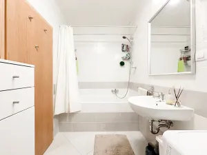 Prodej bytu 2+kk, Praha - Horní Měcholupy, Modenská, 54 m2