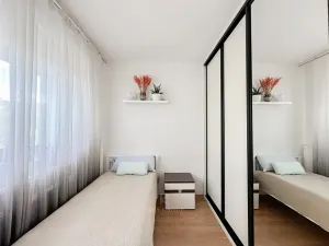 Prodej bytu 2+kk, Praha - Horní Měcholupy, Modenská, 54 m2