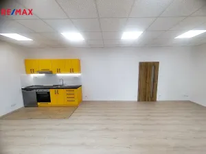 Pronájem kanceláře, Ostrava - Mariánské Hory, U Vodojemu, 88 m2