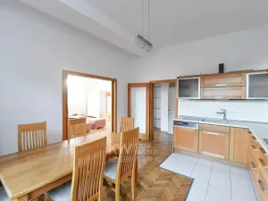 Pronájem bytu 3+1, Praha - Smíchov, Štefánikova, 121 m2