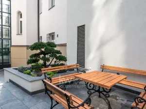 Pronájem bytu 3+1, Praha - Smíchov, Štefánikova, 121 m2