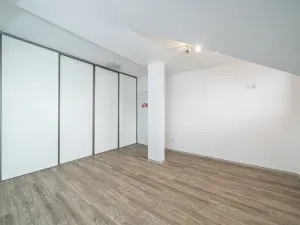 Prodej bytu 3+1, Olomouc, Chválkovická, 92 m2