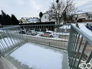 Pronájem bytu 1+kk, Praha - Hostavice, Českobrodská, 31 m2