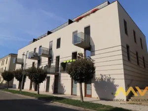 Pronájem bytu 2+kk, Hradec Králové, Balbínova, 45 m2