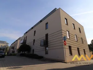 Pronájem bytu 2+kk, Hradec Králové, Balbínova, 45 m2