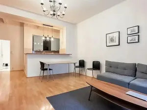 Pronájem bytu 2+kk, Praha - Karlín, Peckova, 67 m2