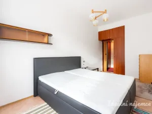 Pronájem bytu 1+1, Praha - Nusle, Pod lázní, 40 m2