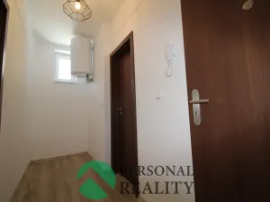 Pronájem bytu 2+1, Karlovy Vary, K Letišti, 57 m2