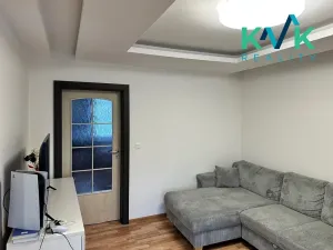 Pronájem bytu 2+kk, Karlovy Vary, Chebská, 42 m2