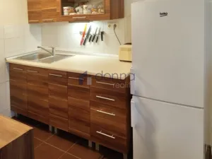 Pronájem bytu 1+kk, Praha, Na Ohradě, 31 m2