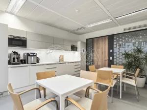 Pronájem kanceláře, Praha - Dejvice, Evropská, 318 m2