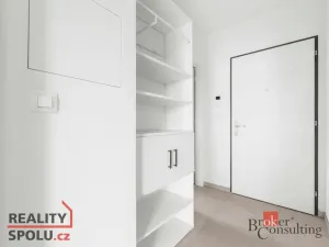 Pronájem bytu 1+kk, Plzeň - Skvrňany, Františka Kováříka, 41 m2