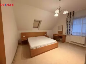 Pronájem rodinného domu, Karlovy Vary, Slovenská, 130 m2