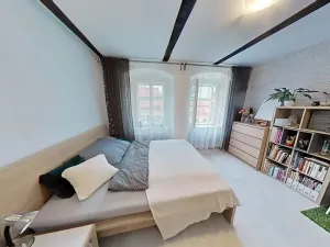 Pronájem bytu 1+kk, Jihlava, Husova, 46 m2