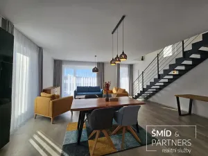 Pronájem rodinného domu, Kolín, Na Vršku, 162 m2
